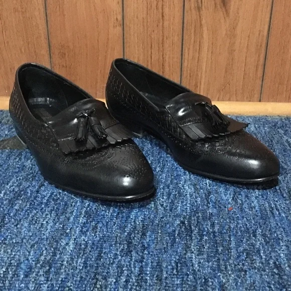 EUC Vintage Florsheim Men’s Designer Collection, Malta Florsheim Designer Collection Green Patent Leather Vintage  main image 2